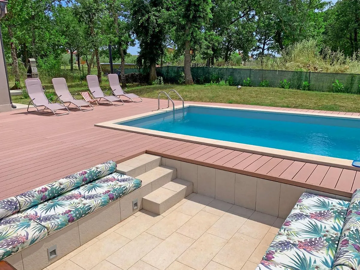 Tara Villa Pavicini